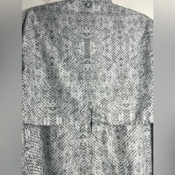 Reel Legends Shirt Mens Saltwater Gray White Button Up Long Sleeve Fishing Sz M - Picture 4 of 13